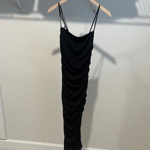 Women’s black Abercrombie midi dress-size small